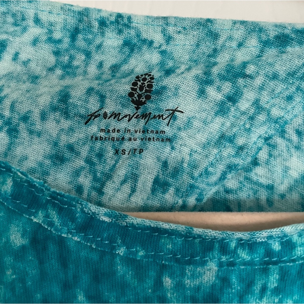 Free People NWT Gorgeous Teal Blue Crop Shirt Workout Casual Top Size XS - Picture 5 of 14